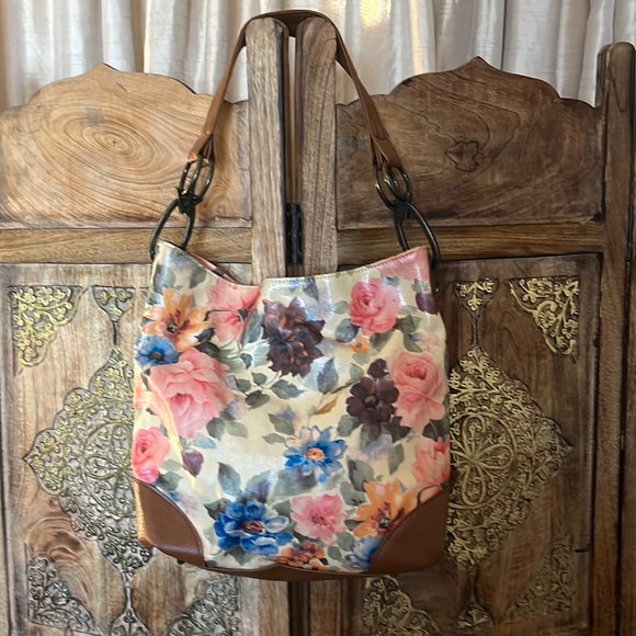 Braciano Handbags - Floral Shoulder Bag